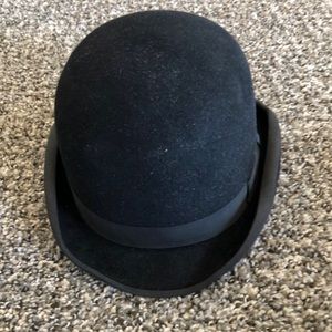 Bowler felt hat